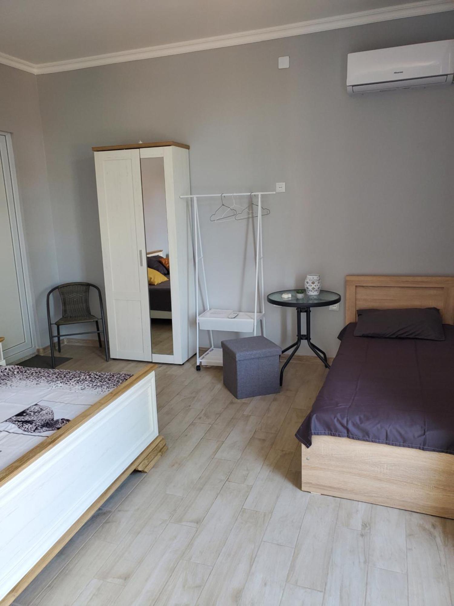 Maka Hotel Ureki Bagian luar foto